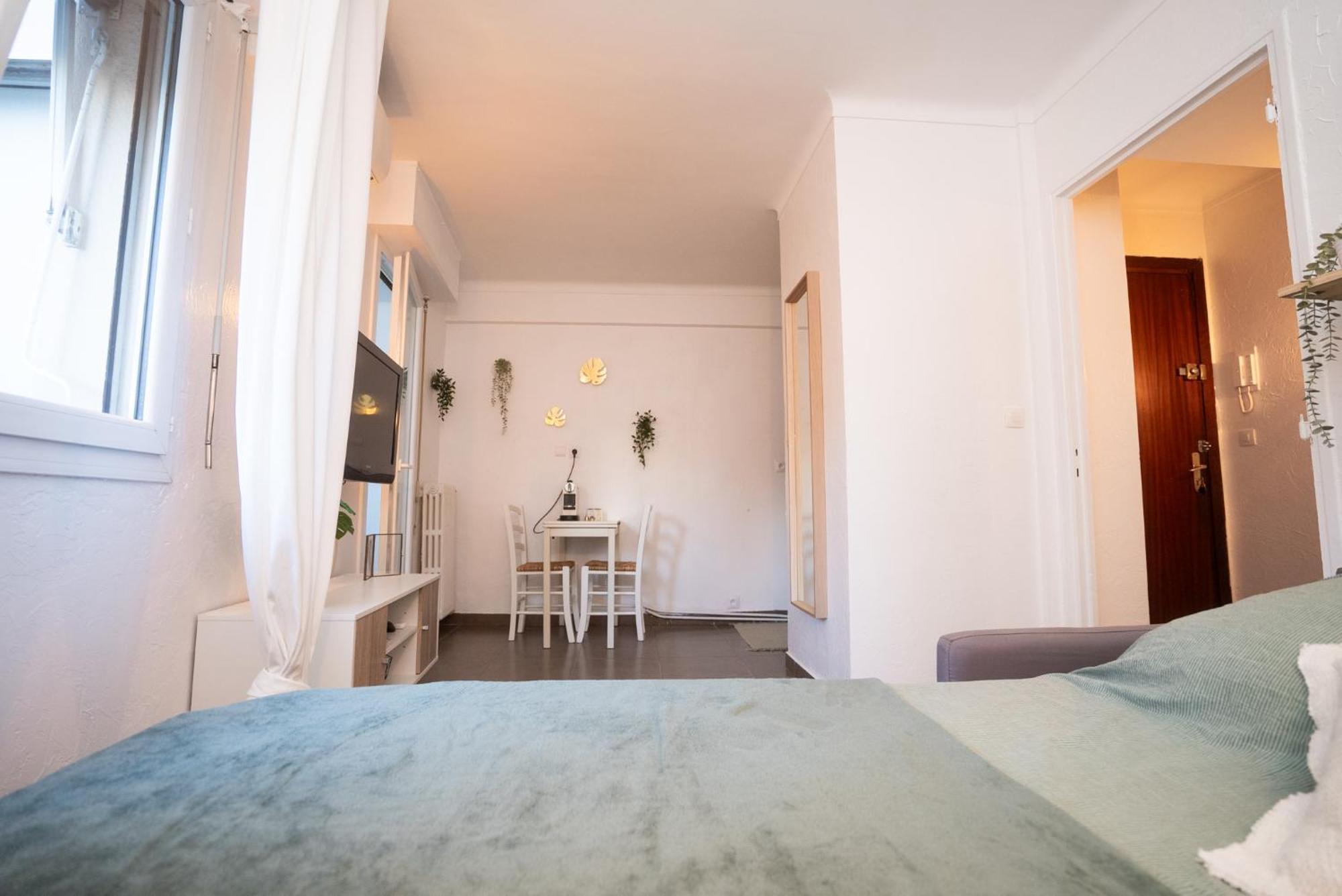 Location Studio Avec Loggia Antibes Exterior photo
